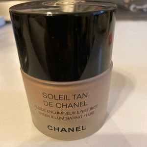 SOLEIL TAN DE CHANEL Sheer Illuminating Fluid